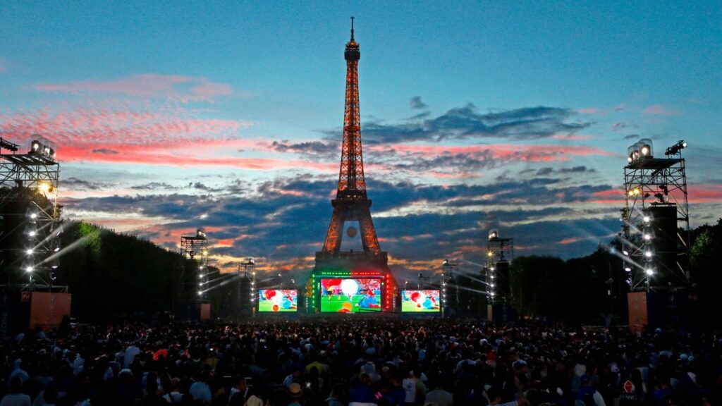 Paris Boycotts FIFA 2022